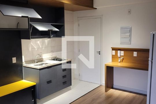 Apartamento para alugar com 1 quarto, 27m² em Centro, Mogi das Cruzes