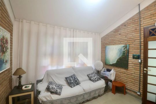 Sala de casa para alugar com 3 quartos, 105m² em Centro, Guarujá