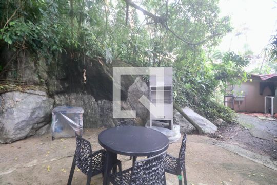 Varanda de casa para alugar com 3 quartos, 105m² em Centro, Guarujá