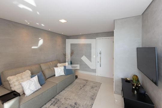 Sala de TV de apartamento para alugar com 1 quarto, 57m² em Vila da Serra, Nova Lima