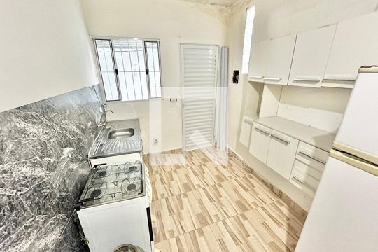Sala/Cozinha de casa para alugar com 1 quarto, 40m² em Vila Roque, São Paulo