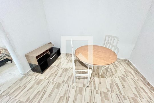 Sala/Cozinha de casa para alugar com 1 quarto, 40m² em Vila Roque, São Paulo