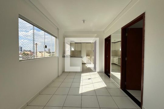 Sala de apartamento à venda com 2 quartos, 63m² em Cjto 5 Lote 1 E 2, Brasília