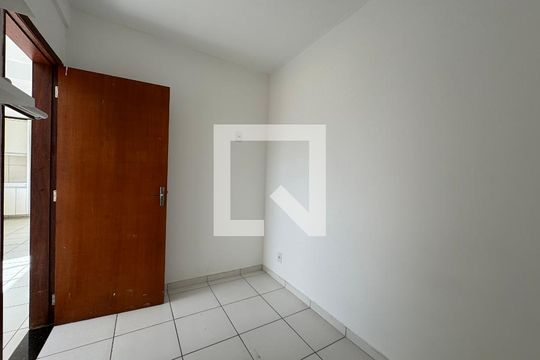 Quarto 1 de apartamento à venda com 2 quartos, 63m² em Cjto 5 Lote 1 E 2, Brasília