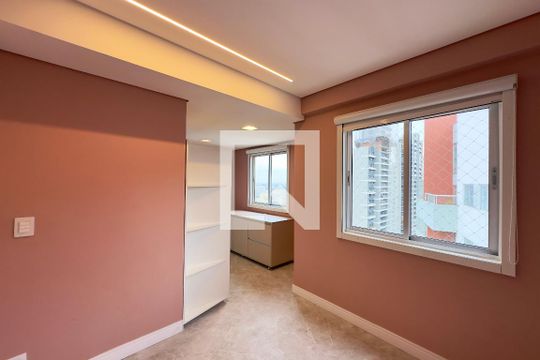 Quarto 1 de apartamento à venda com 2 quartos, 135m² em Champagnat, Curitiba