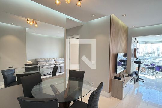 Apartamento para alugar com 3 quartos, 75m² em Vila Bertioga, São Paulo