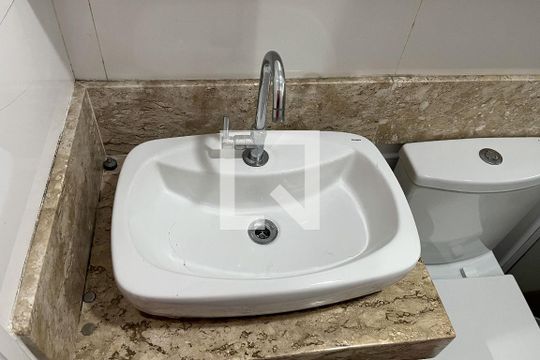 Banheiro da Suíte de apartamento para alugar com 1 quarto, 40m² em Gonzaga, Santos