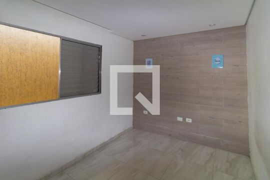 Quarto 1 de casa para alugar com 3 quartos, 190m² em Parque Sao Rafael, São Paulo