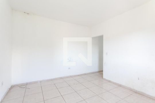 Sala/Quarto de casa para alugar com 1 quarto, 42m² em Jardim Indaia, São Paulo
