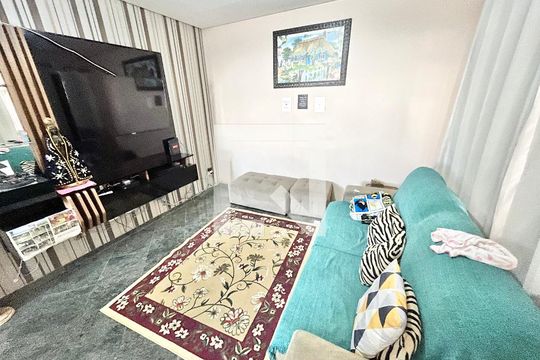 Sala de casa à venda com 5 quartos, 246m² em Vila Isolina Mazzei, São Paulo