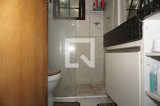 Banheiro de casa para alugar com 3 quartos, 127m² em Jardim Macedonia, Embu das Artes