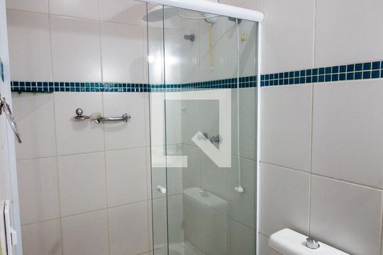 Banheiro da Suíte 1 de casa de condomínio para alugar com 4 quartos, 217m² em Chácaras Reunidas São Jorge, Sorocaba