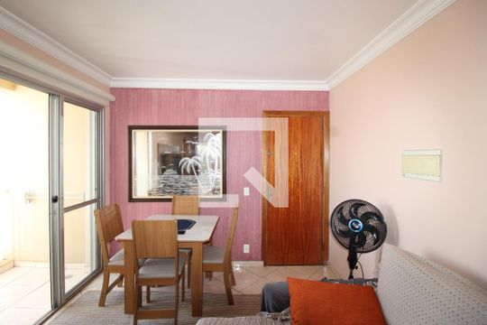 Sala de apartamento para alugar com 2 quartos, 48m² em Vila Regina, São Paulo