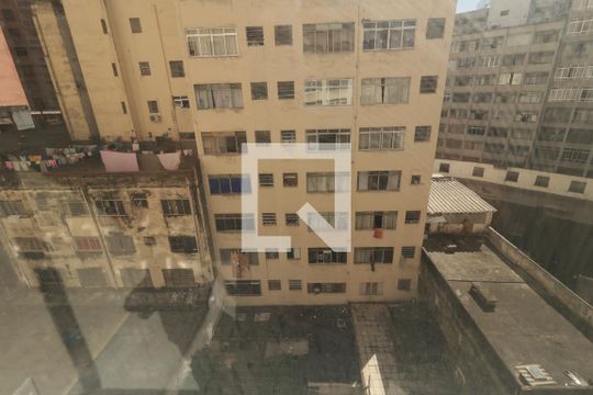 Quarto e Cozinha de apartamento para alugar com 1 quarto, 30m² em Liberdade, São Paulo