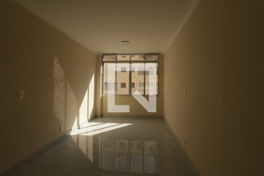Quarto e Cozinha de apartamento para alugar com 1 quarto, 30m² em Liberdade, São Paulo