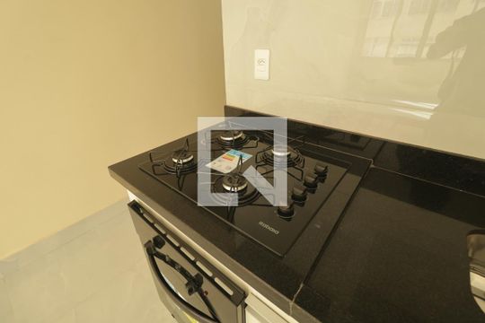 Quarto e Cozinha de apartamento para alugar com 1 quarto, 30m² em Liberdade, São Paulo