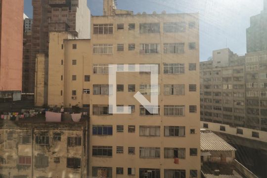 Quarto e Cozinha de apartamento para alugar com 1 quarto, 30m² em Liberdade, São Paulo