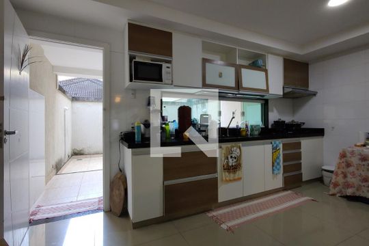 Cozinha - Armários de casa de condomínio à venda com 3 quartos, 112m² em Anil, Rio de Janeiro