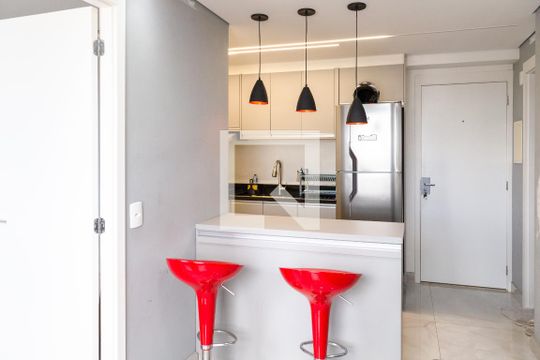 Sala de apartamento para alugar com 2 quartos, 36m² em Vila das Bandeiras, Guarulhos