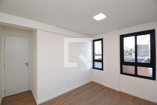 Suíte de apartamento para alugar com 2 quartos, 52m² em Alto da Xv, Curitiba