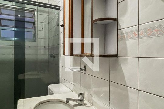 Banheiro de casa para alugar com 1 quarto, 20m² em Cidade Líder, São Paulo