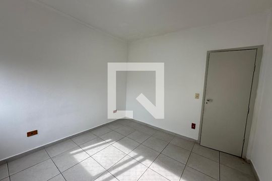 Quarto 2 de apartamento para alugar com 2 quartos, 68m² em Vila Valenca, São Vicente