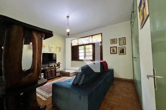 Sala de casa à venda com 4 quartos, 350m² em Jardim Novo Mundo, São Paulo