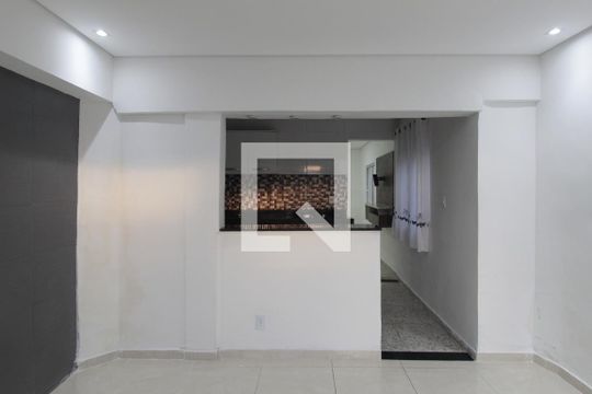 Sala de kitnet/studio para alugar com 1 quarto, 35m² em Jardim Felicidade, Belo Horizonte