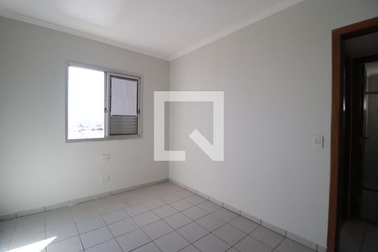Quarto 1 de apartamento para alugar com 3 quartos, 83m² em Osvaldo Rezende, Uberlândia