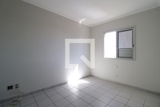 Quarto 1 de apartamento para alugar com 3 quartos, 83m² em Osvaldo Rezende, Uberlândia