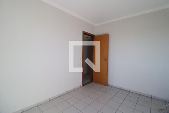 Quarto 1 de apartamento para alugar com 3 quartos, 83m² em Osvaldo Rezende, Uberlândia