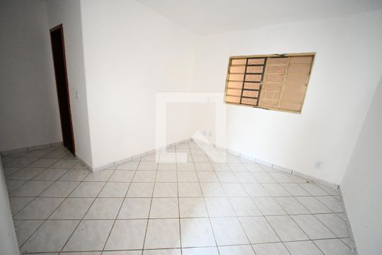 Suíte de casa à venda com 3 quartos, 250m² em Res. Araguaia, Goiânia