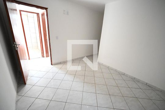 Sala de casa à venda com 3 quartos, 250m² em Res. Araguaia, Goiânia