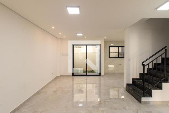 Sala de casa de condomínio à venda com 3 quartos, 130m² em Alto Boqueirão, Curitiba