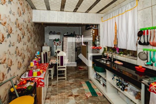 Cozinha de casa à venda com 3 quartos, 80m² em Trevo, Belo Horizonte