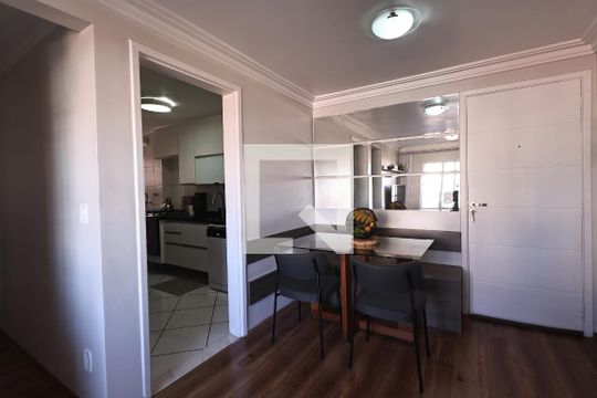 Sala de apartamento à venda com 2 quartos, 50m² em Parque Erasmo Assunção, Santo André
