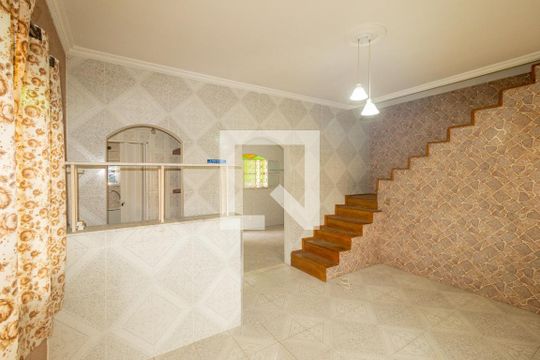 Sala de casa à venda com 2 quartos, 214m² em Campo Grande, Rio de Janeiro