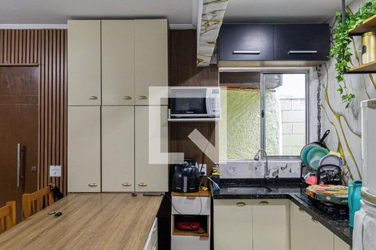 Casa 1 Sala e Cozinha de casa à venda com 4 quartos, 180m² em Parque Boturussu, São Paulo