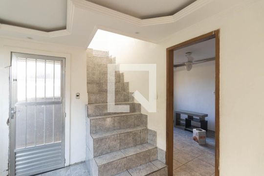 Sala de casa para alugar com 3 quartos, 80m² em Mutua, São Gonçalo