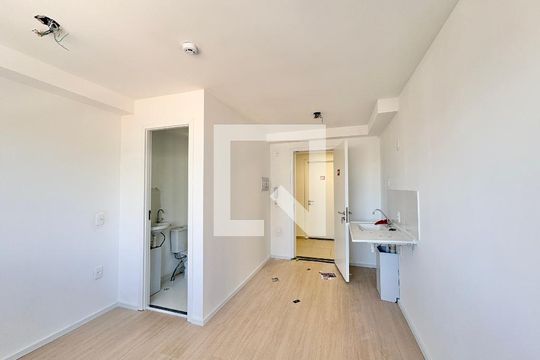 Sala/ Quarto de apartamento para alugar com 0 quarto, 17m² em Freguesia do Ó, São Paulo