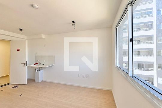Sala/ Quarto de apartamento para alugar com 0 quarto, 17m² em Freguesia do Ó, São Paulo