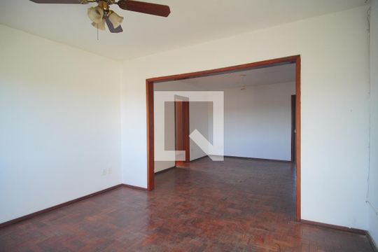 Sala de apartamento para alugar com 3 quartos, 100m² em Ouro Branco, Novo Hamburgo