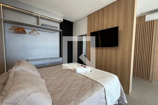 Suíte de apartamento para alugar com 1 quarto, 57m² em Barra da Lagoa, Florianópolis