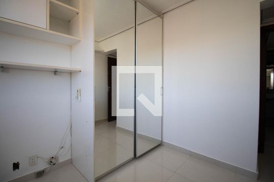 Quarto 1 de apartamento para alugar com 2 quartos, 63m² em Guará, Brasília