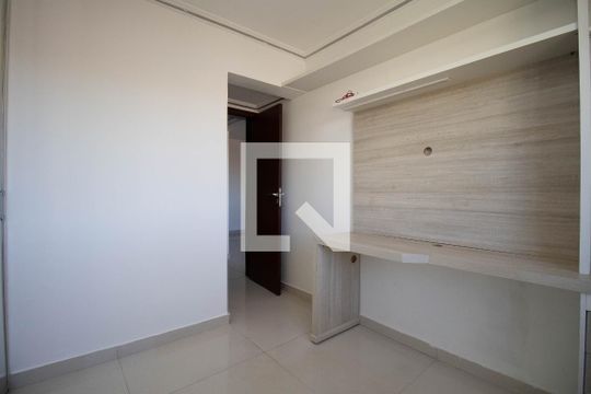 Quarto 1 de apartamento para alugar com 2 quartos, 63m² em Guará, Brasília