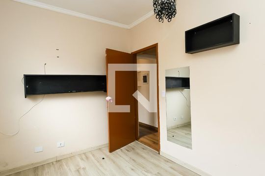 Casa para alugar com 3 quartos, 108m² em Vila Pirajussara, São Paulo