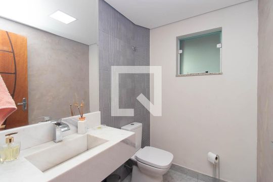 Lavabo de casa para alugar com 4 quartos, 300m² em Vila Nova Mazzei, São Paulo