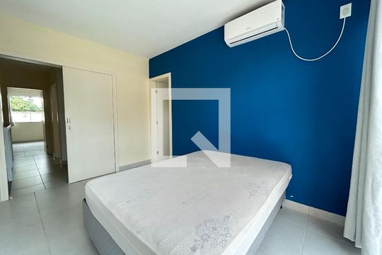 Suíte  de casa para alugar com 3 quartos, 138m² em Rio Tavares Central, Florianópolis