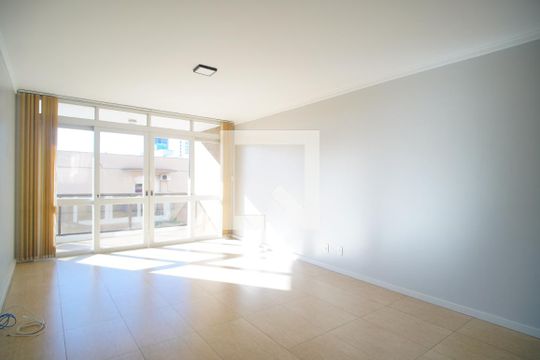 Sala de apartamento para alugar com 3 quartos, 163m² em Centro, Novo Hamburgo