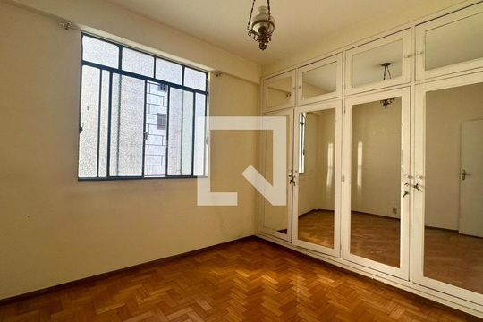 Quarto  de apartamento à venda com 3 quartos, 110m² em Lourdes, Belo Horizonte